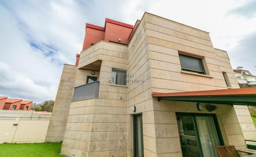 Chalet in Matama, Vigo, Spain 1