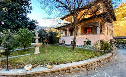 Villa a Porlezza, Lombardia, Italia 1