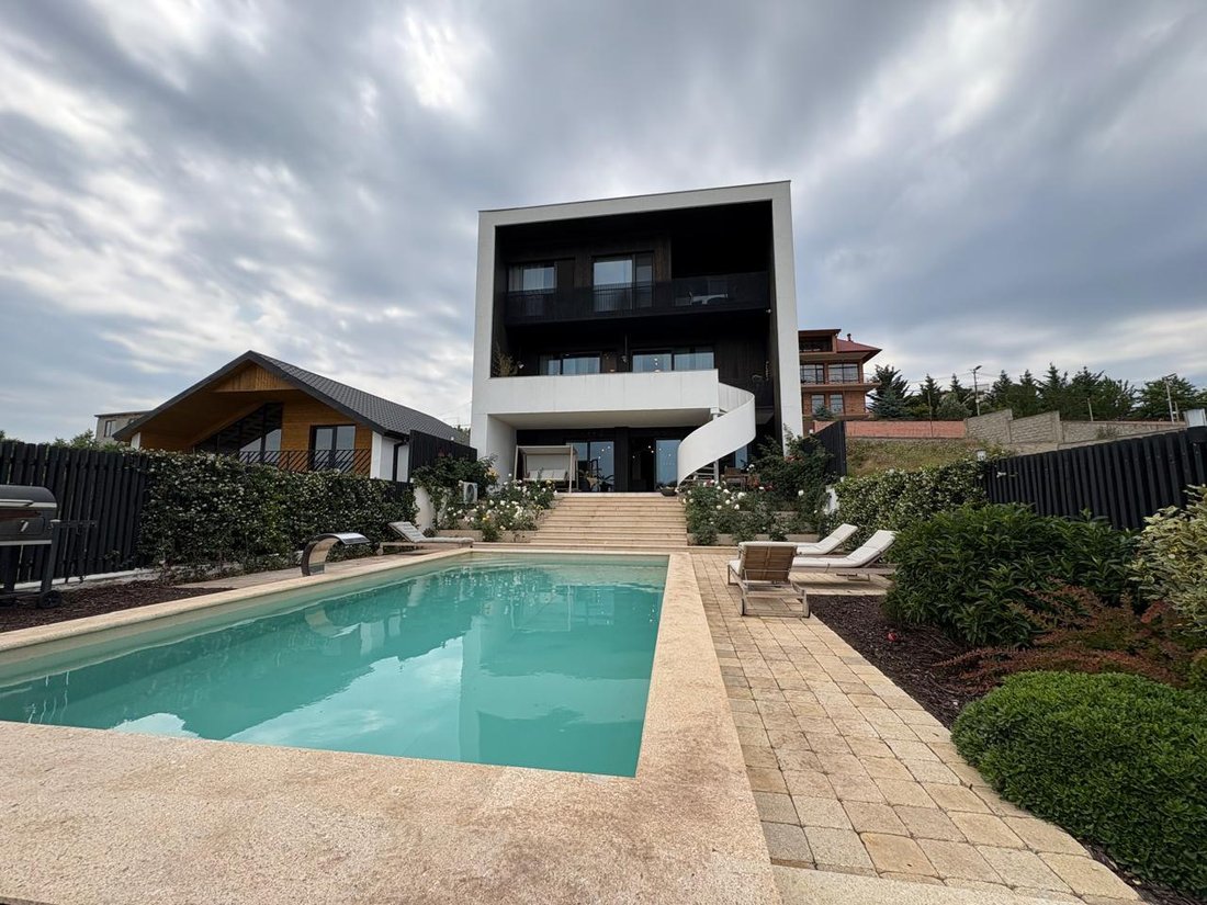 Villa in Tbilisi, Tbilisi, Georgia 1 - 15861605