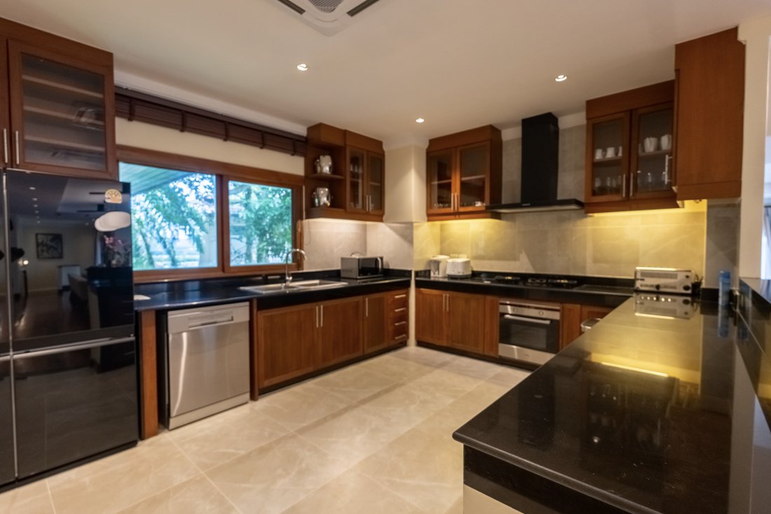 Villa in Choeng Thale, Phuket, Thailand 5 - 15862451
