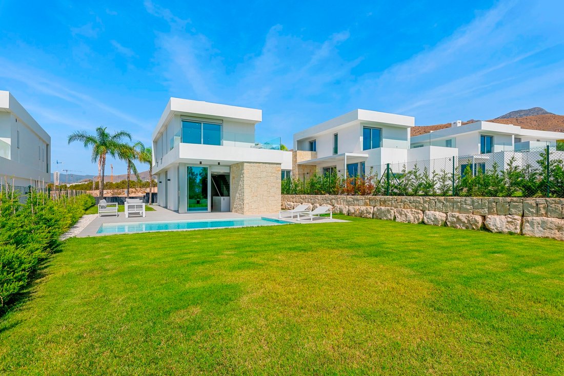 Villa in Finestrat, Valencian Community, Spain 2 - 15862616