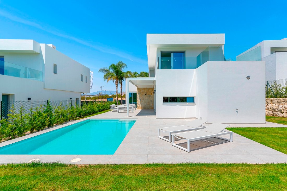 Villa in Finestrat, Valencian Community, Spain 2 - 15862597