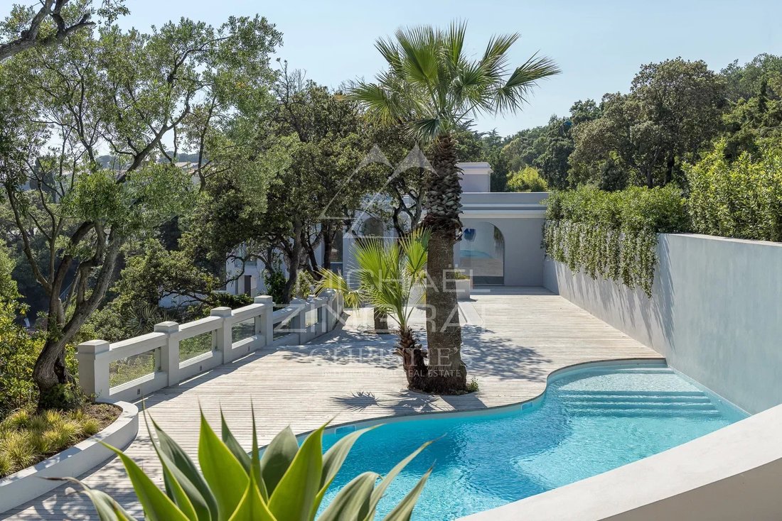 Villa in Aiguebonne, Saint-Raphaël, France 2 - 14136588