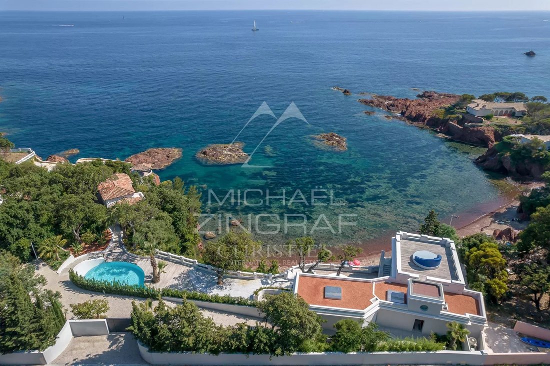 Villa in Aiguebonne, Saint-Raphaël, France 4 - 14136588
