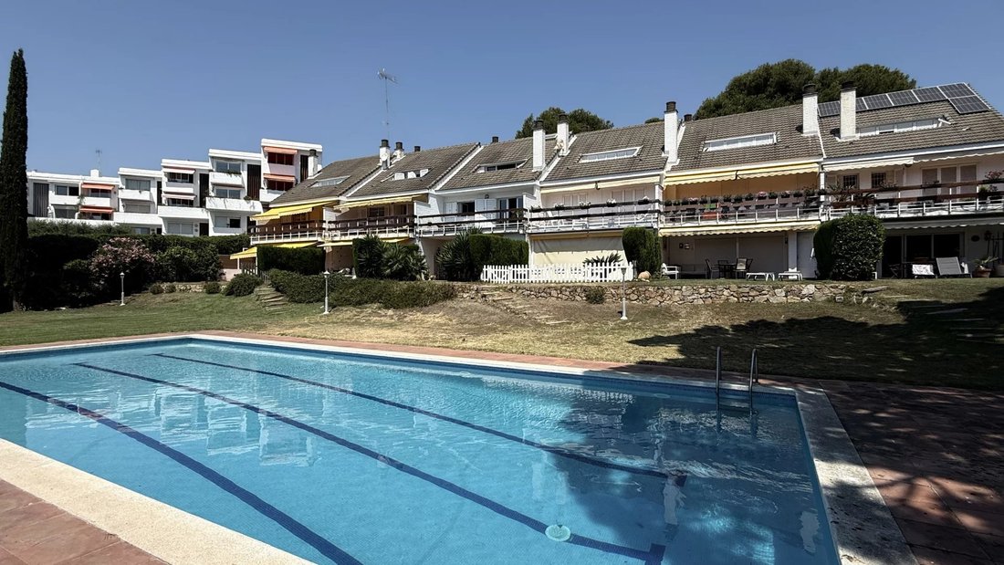 Townhouse in Sant Andreu de Llavaneres, Catalonia, Spain 1 - 15863369