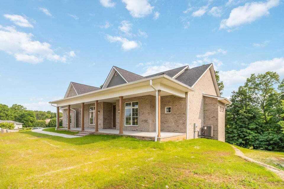 House in Somerset, Kentucky, United States 3 - 15439164