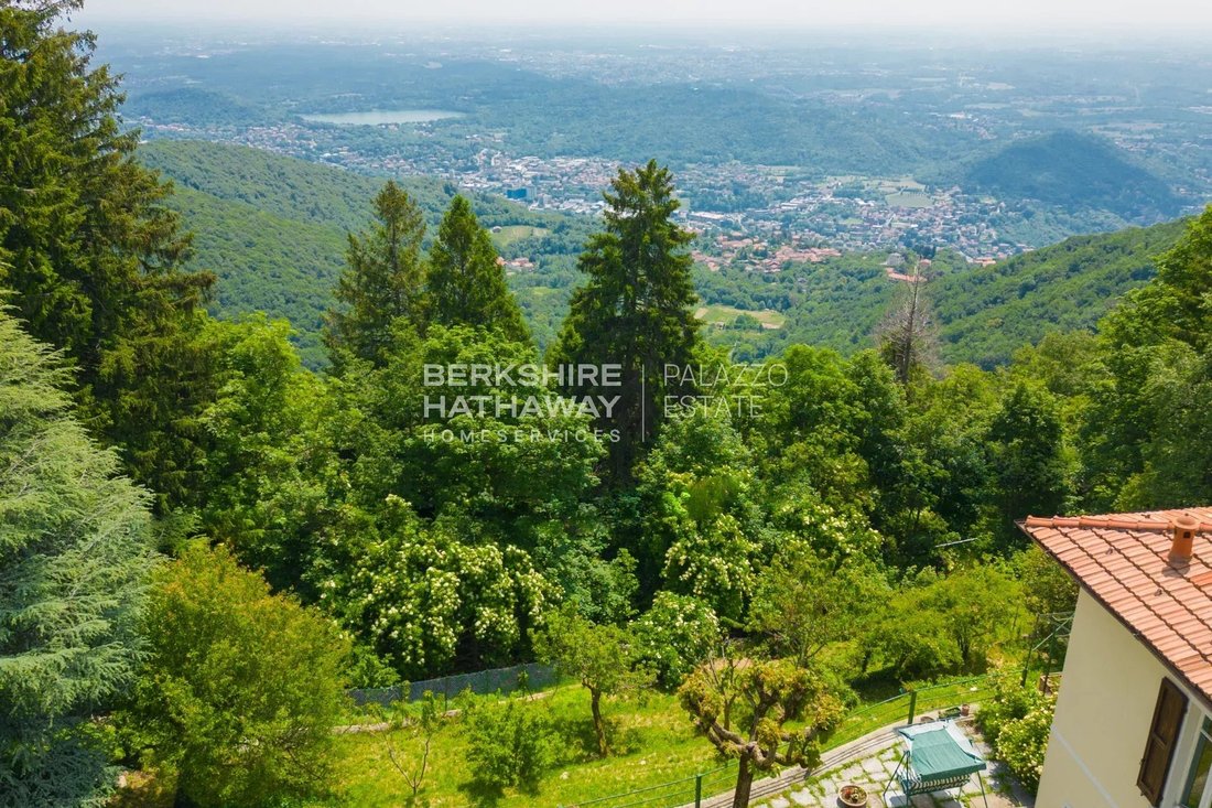 Villa in Brunate, Lombardy, Italy 3 - 12951938
