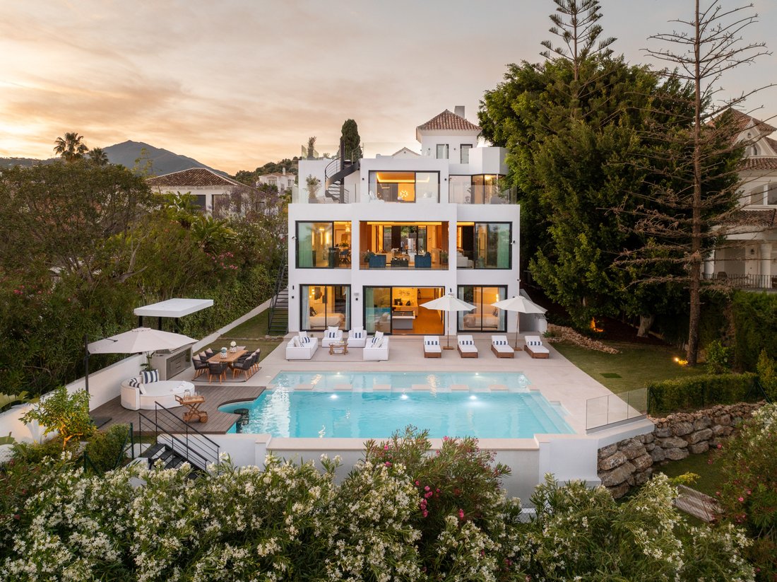 Villa in Puerto Banus, Marbella, Spain 1 - 15863324