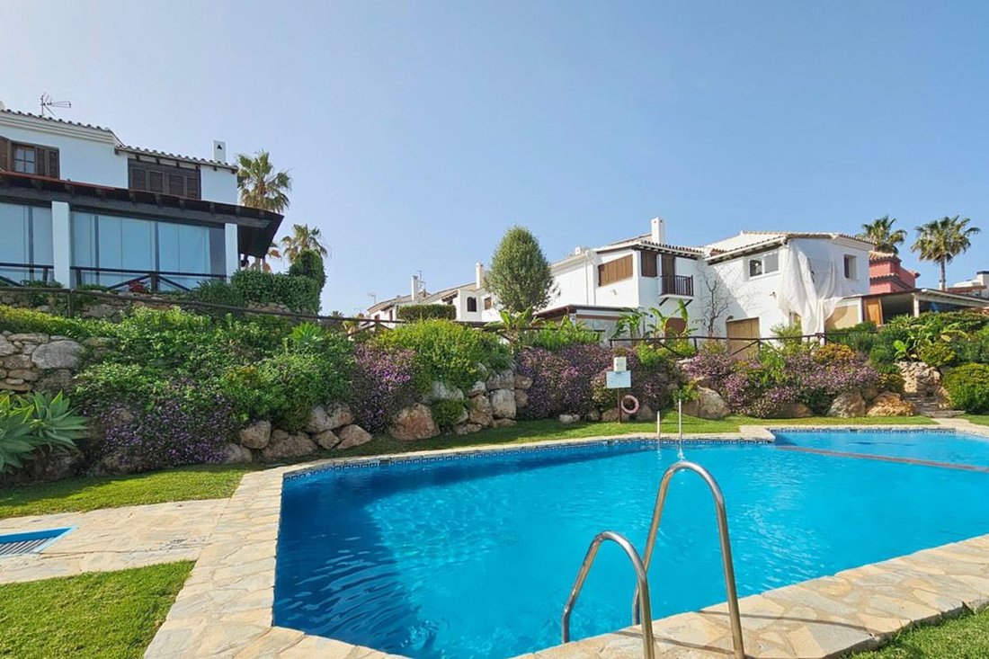 Townhouse in Estepona, Andalusia, Spain 3 - 15863835