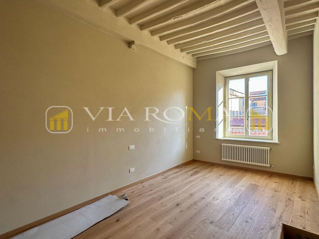 Apartment in Historic Center, Lucca, Tuscany 5 - 15864668