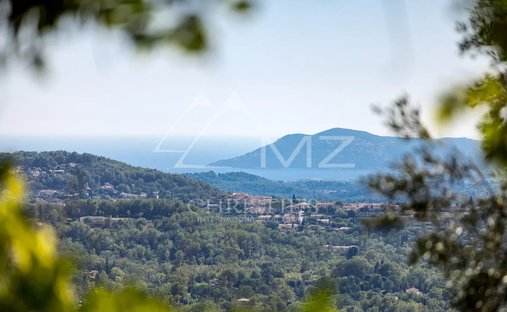 Villa in Châteauneuf-Grasse, Provence-Alpes-Côte d'Azur, France 1