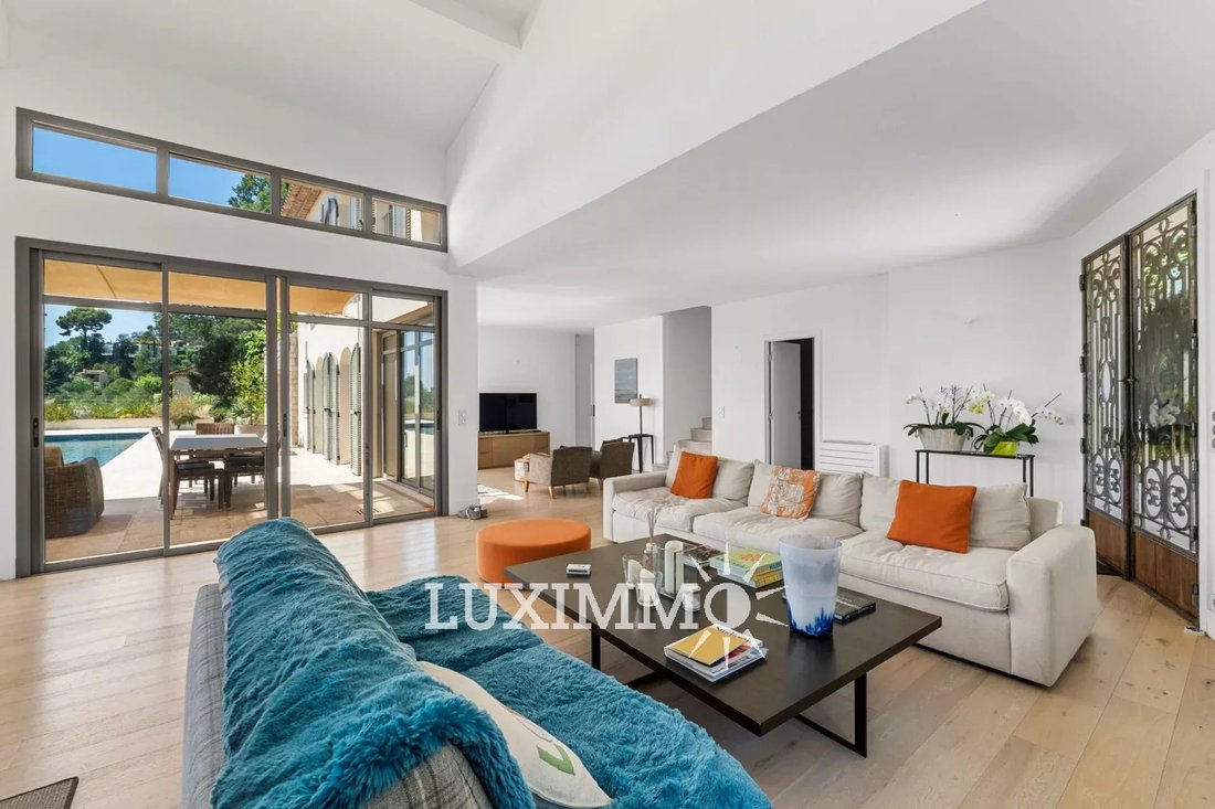 Villa in Mougins, Provence-Alpes-Côte d'Azur, France 4 - 15866151