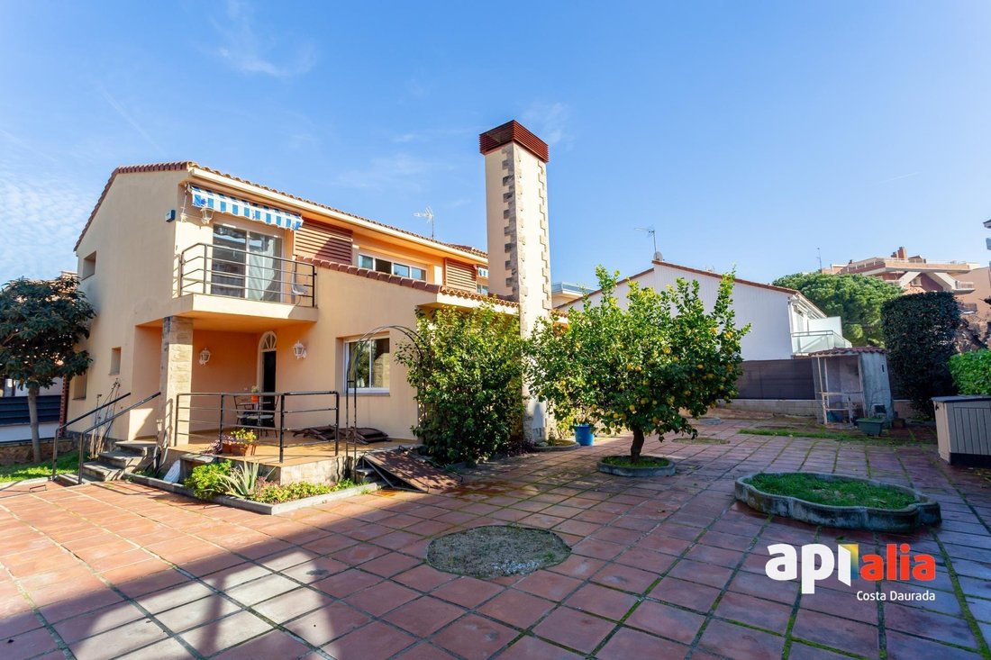 Villa in Salou, Catalonia, Spain 1 - 15265100