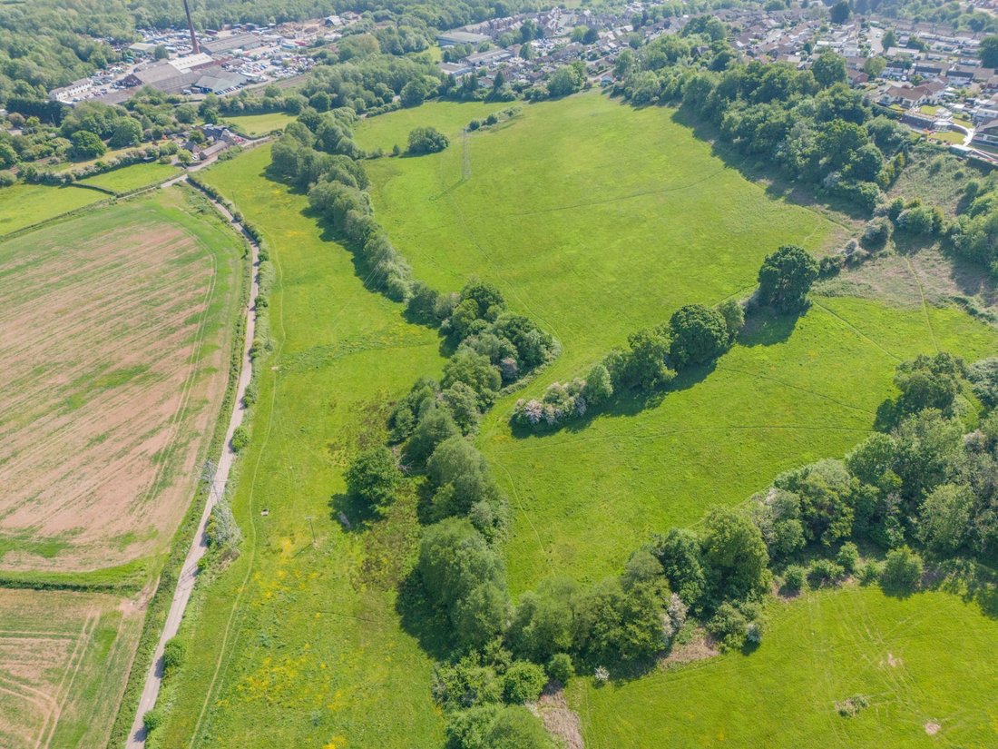 Land in Caerleon, Wales 5 - 15864636
