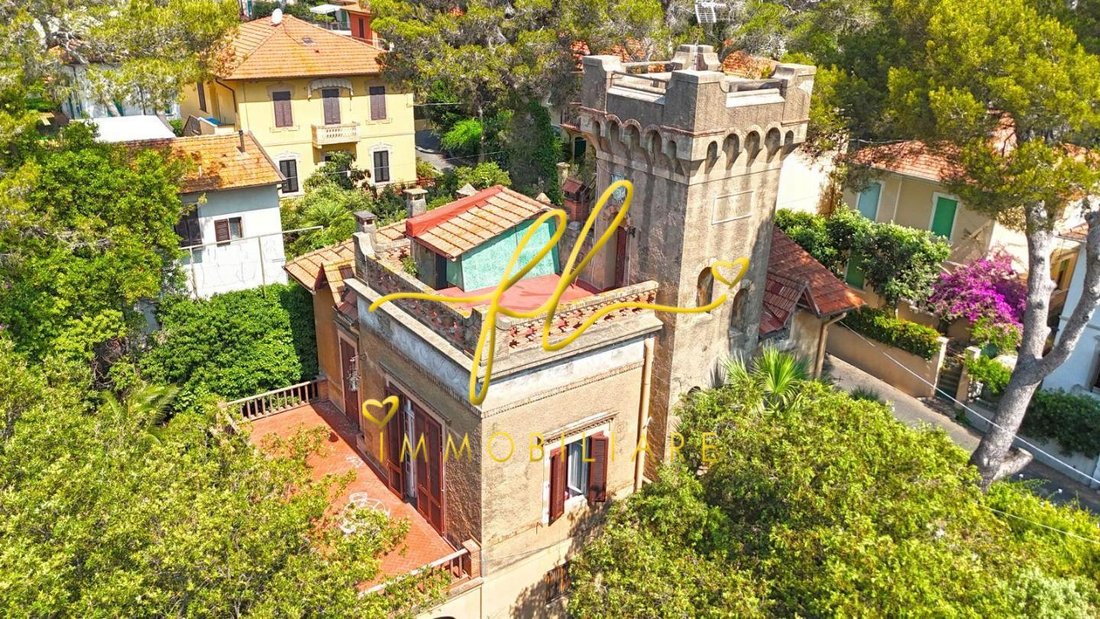Villa in Castiglioncello, Rosignano Marittimo, Tuscany 1 - 15864669