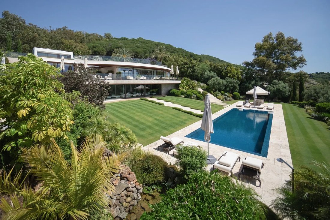 Villa in Sotogrande, San Roque, Andalusia 2 - 15863051