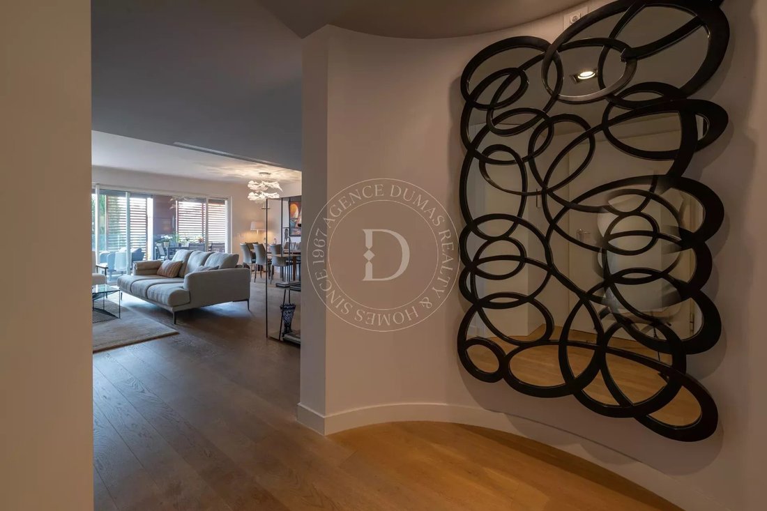 Apartment in Saint-Jean-Cap-Ferrat, Provence-Alpes-Côte d'Azur, France 2 - 15551846