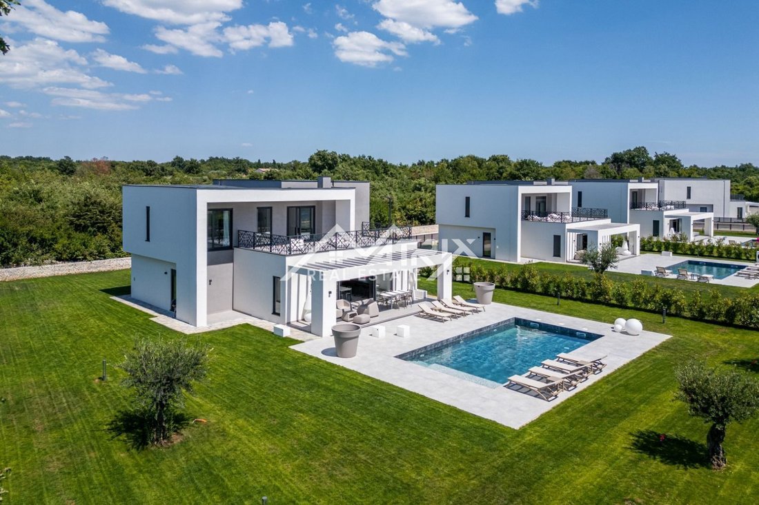 House in Svetvincenat, Istria County, Croatia 2 - 15865676