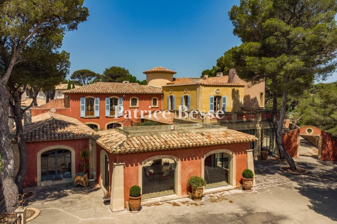 Villa in Le Village-L'Esperon, Sausset-les-Pins, France 5 - 15864799