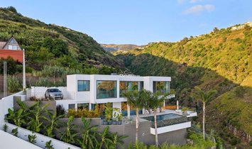 Villa in Calheta, Madeira, Portugal 1