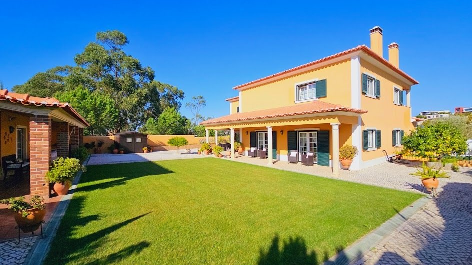 Estate in Turcifal, Lisbon, Portugal 1 - 15863069