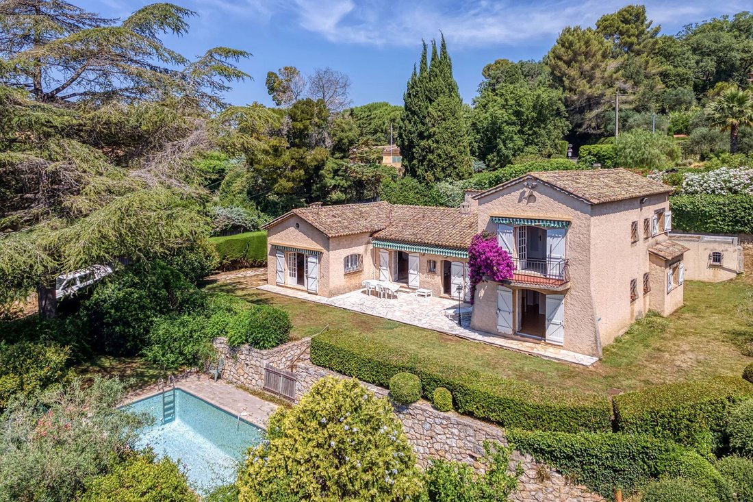 Villa in Mougins, Provence-Alpes-Côte d'Azur, France 2 - 15863638