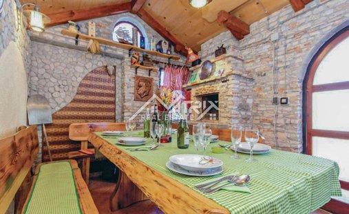 House in Sisan, Istria County, Croatia 1