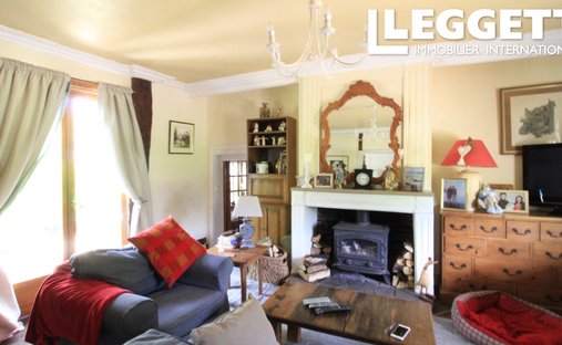 2h From Paris, In The Heart Of The Pays D’auge Area. A Listed 16th /18th Century Chateau Set In Abou