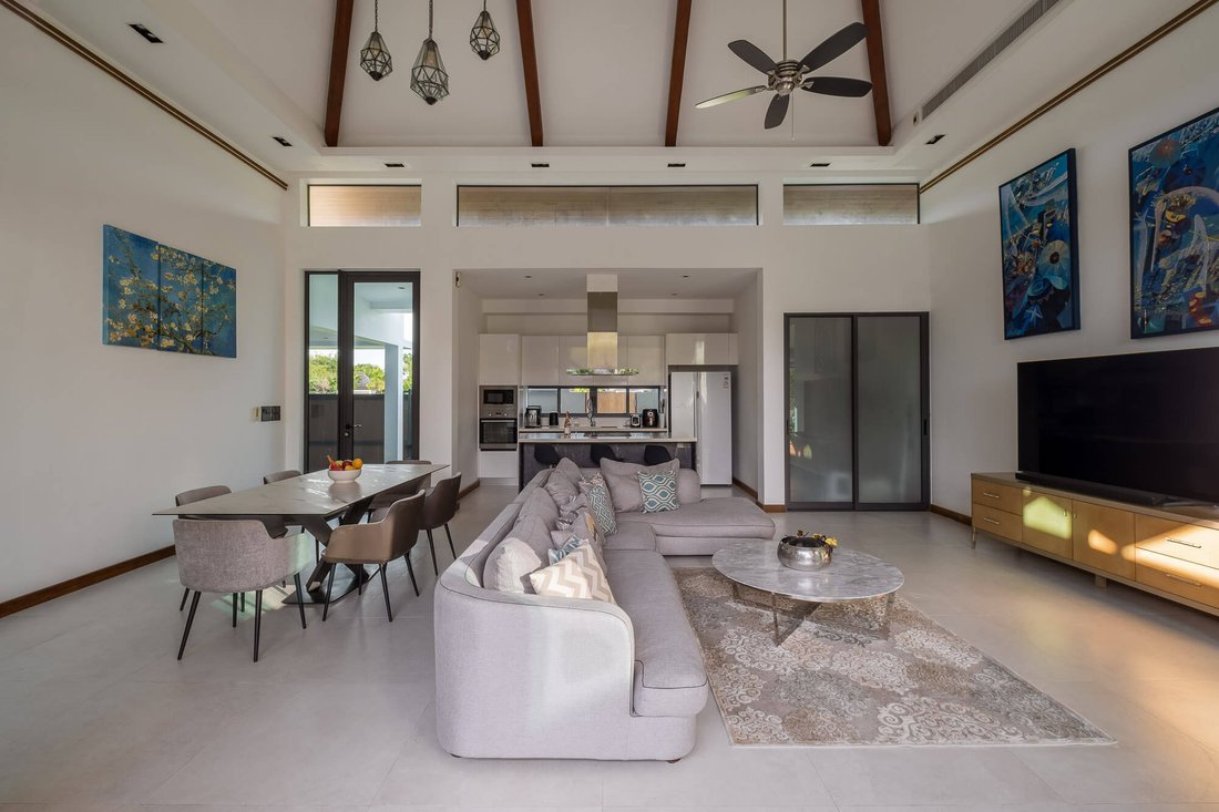 Villa in Choeng Thale, Phuket, Thailand 2 - 15865993