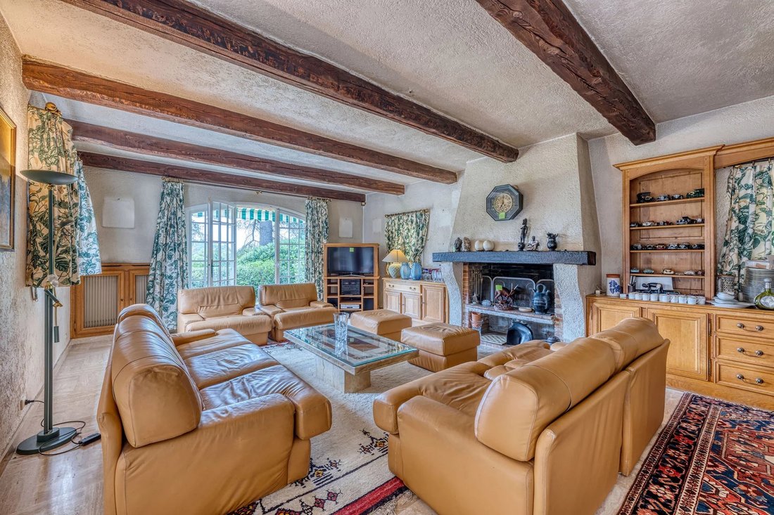 Villa in Mougins, Provence-Alpes-Côte d'Azur, France 3 - 15863638