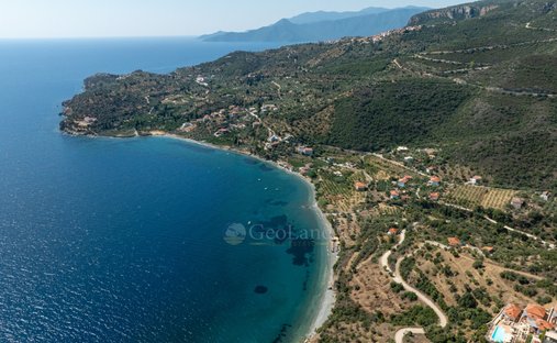Land in Pragmateuti, Leonidio, Griechenland 1