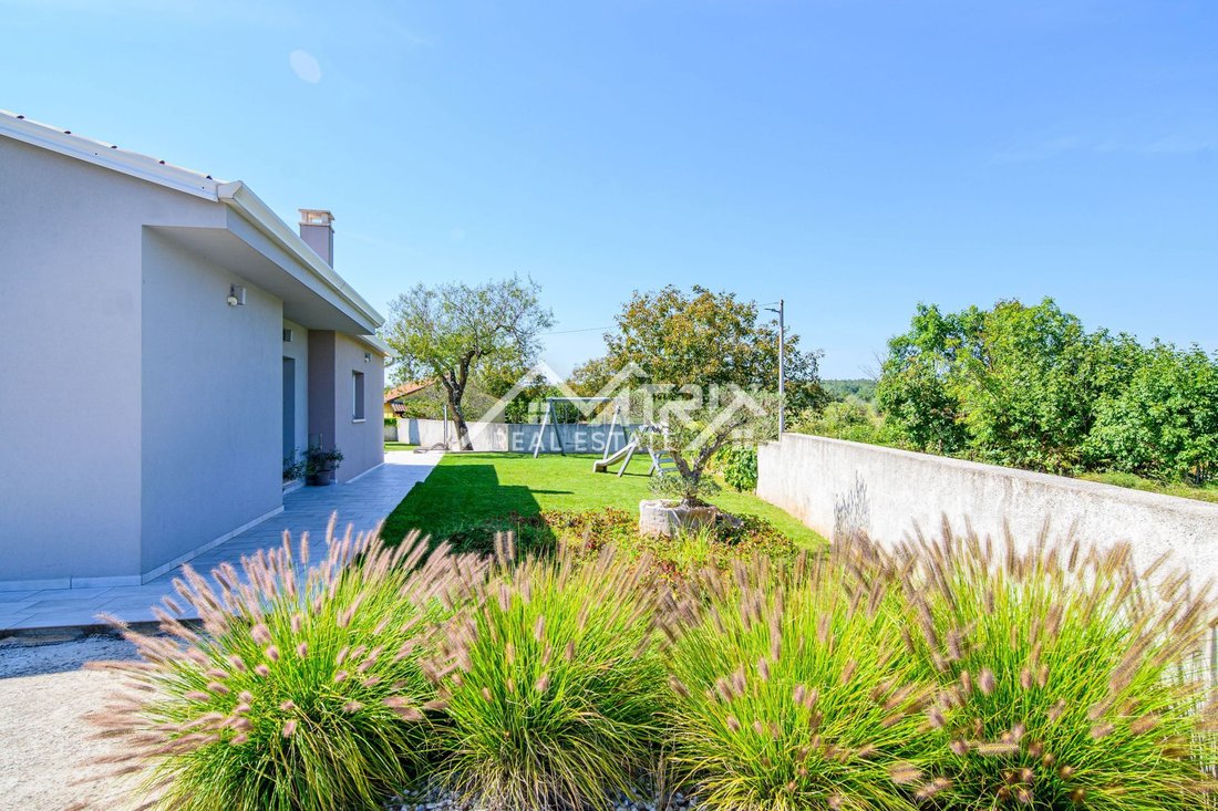 House in Svetvincenat, Istria County, Croatia 4 - 15865861