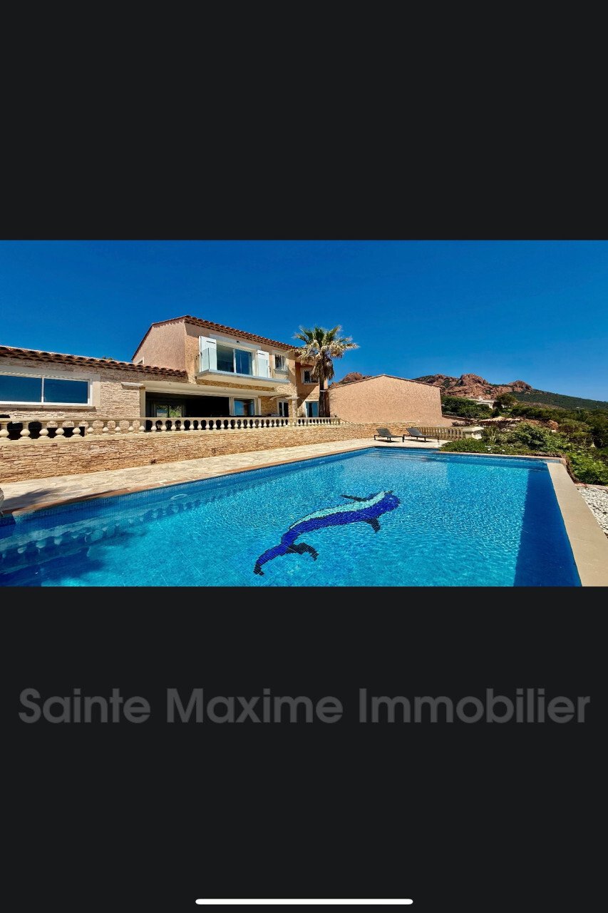 Villa in Le Dramont-Agay-Anthéor-Le Trayas, Saint-Raphaël, France 2 - 15863728