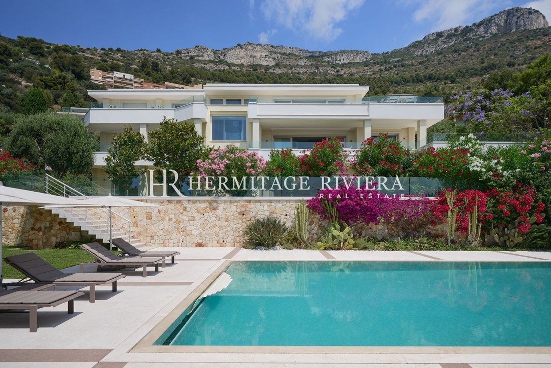 Villa in Cap-d'Ail, Provence-Alpes-Côte d'Azur, France 2 - 14627819