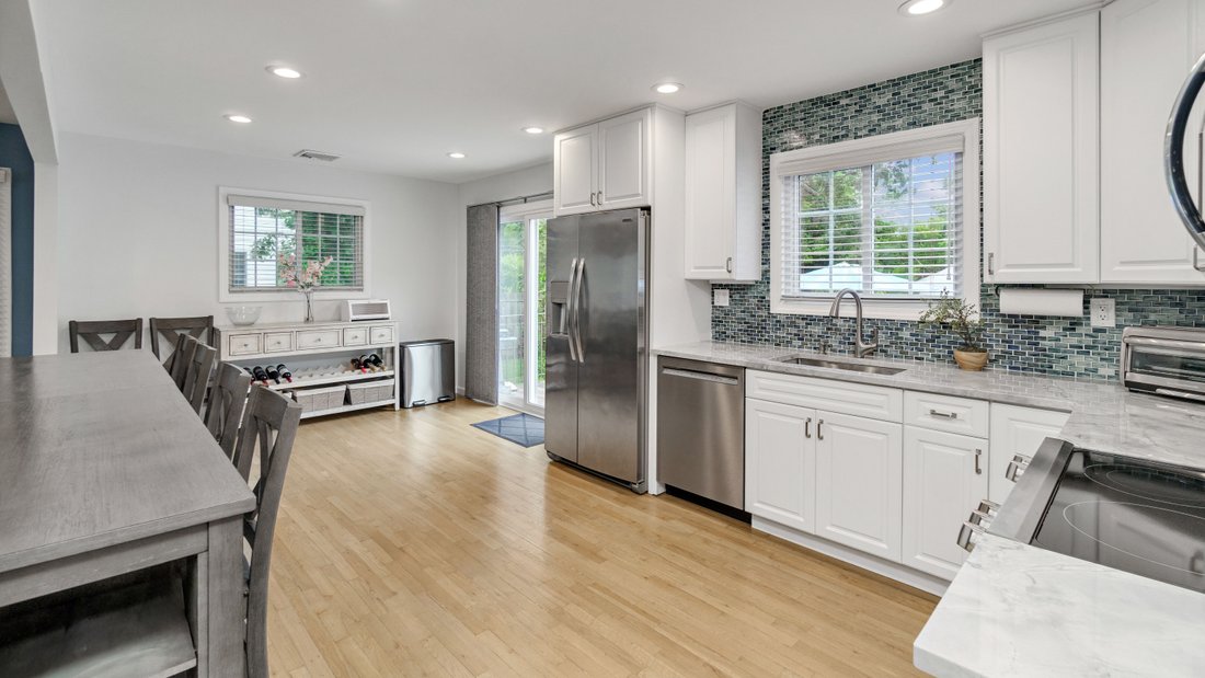 House in Hampton Bays, New York, United States 5 - 15863562