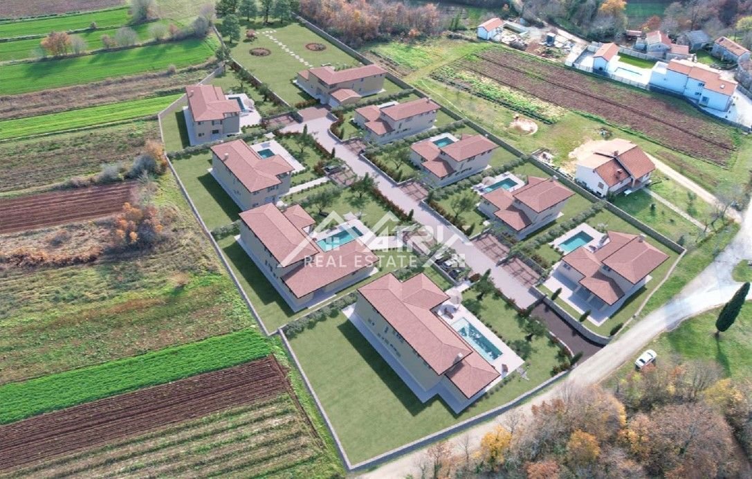 House in Svetvincenat, Istria County, Croatia 4 - 15865836