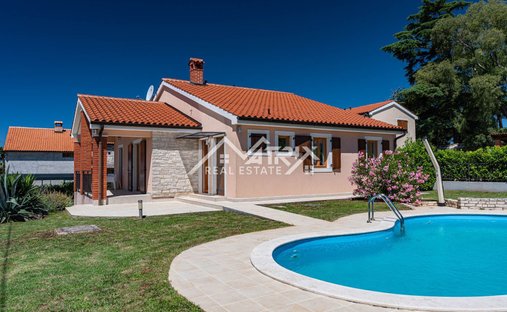 Haus in Poreč, Gespanschaft Istrien, Kroatien 1
