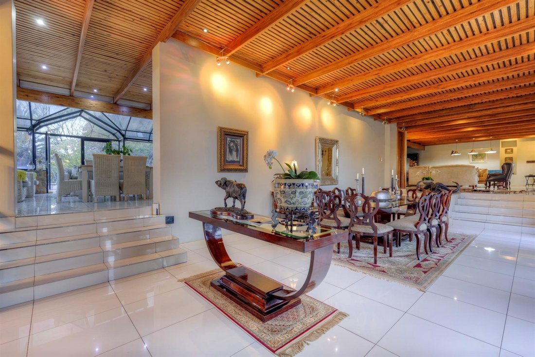 House in Waterkloof Park, Gauteng, South Africa 2 - 15864609