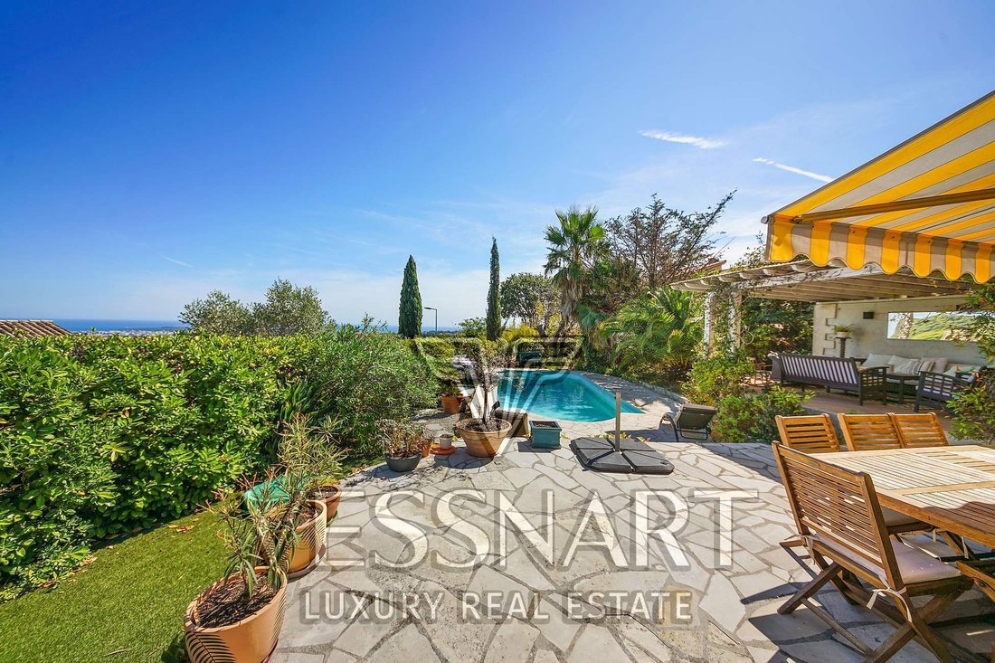 Villa in Centre, Vallauris, France 2 - 15863603