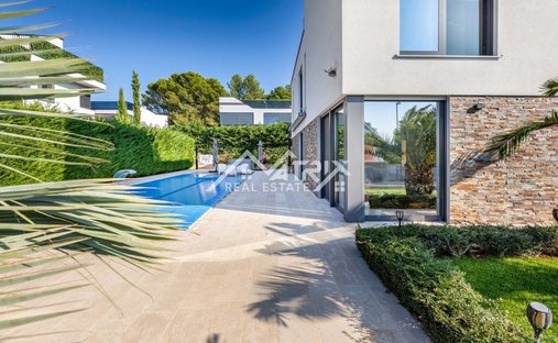 House in Fazana, Istria County, Croatia 1