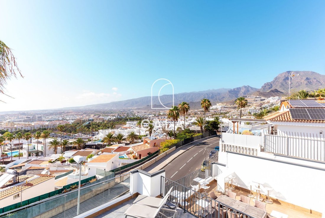 Villa in San Cristobal de La Laguna, Canary Islands, Spain 2 - 15863697