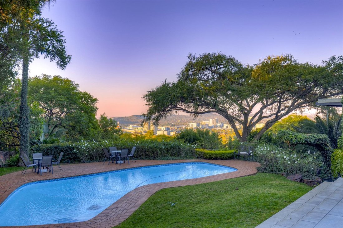 House in Waterkloof Park, Gauteng, South Africa 1 - 15864609