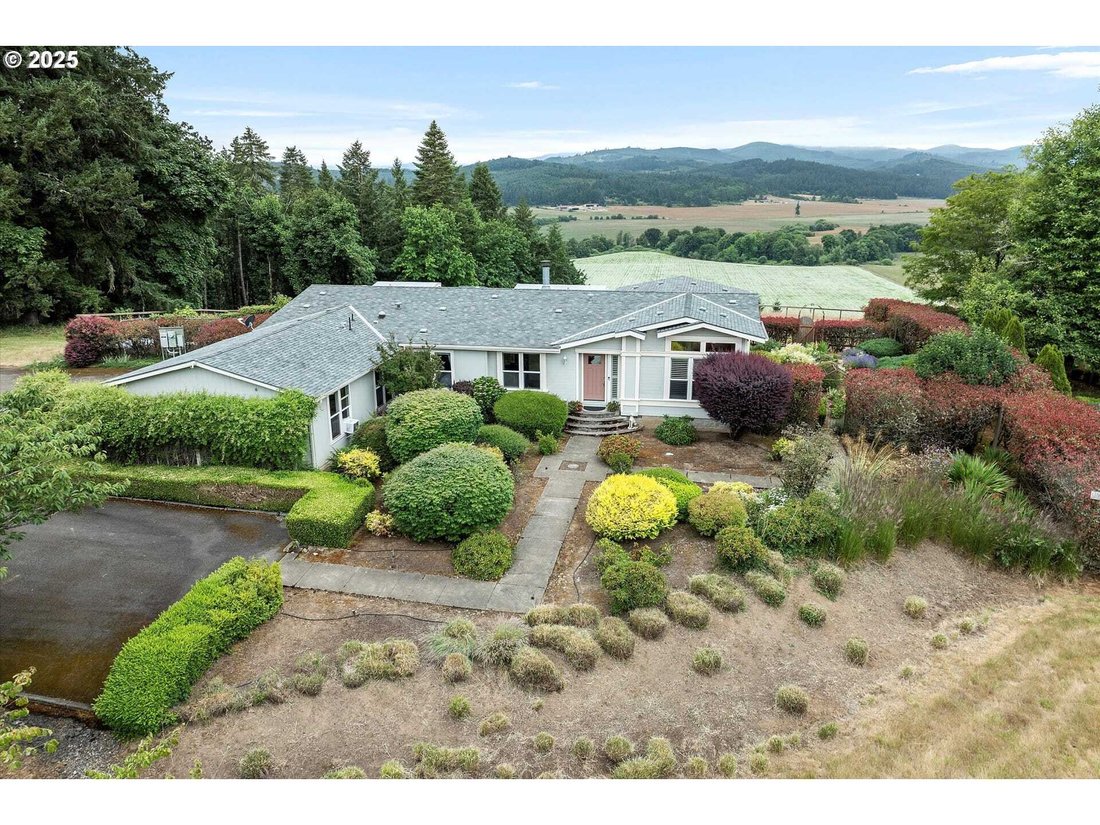 House in Monmouth, Oregon, United States 3 - 15864613