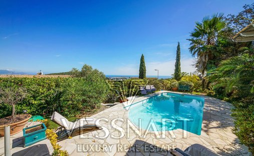 Villa in Centre, Vallauris, France 1