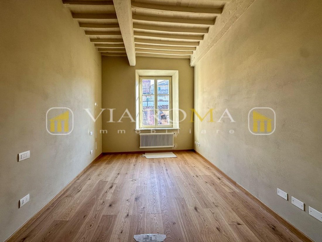 Apartment in Historic Center, Lucca, Tuscany 3 - 15864668