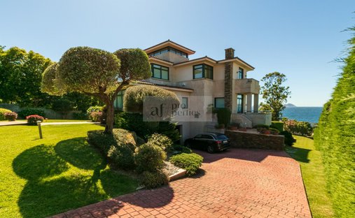 Chalet in Oia, Vigo, Spain 1