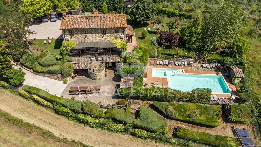 Estate in Paciano, Umbria, Italy 1 - 15351739