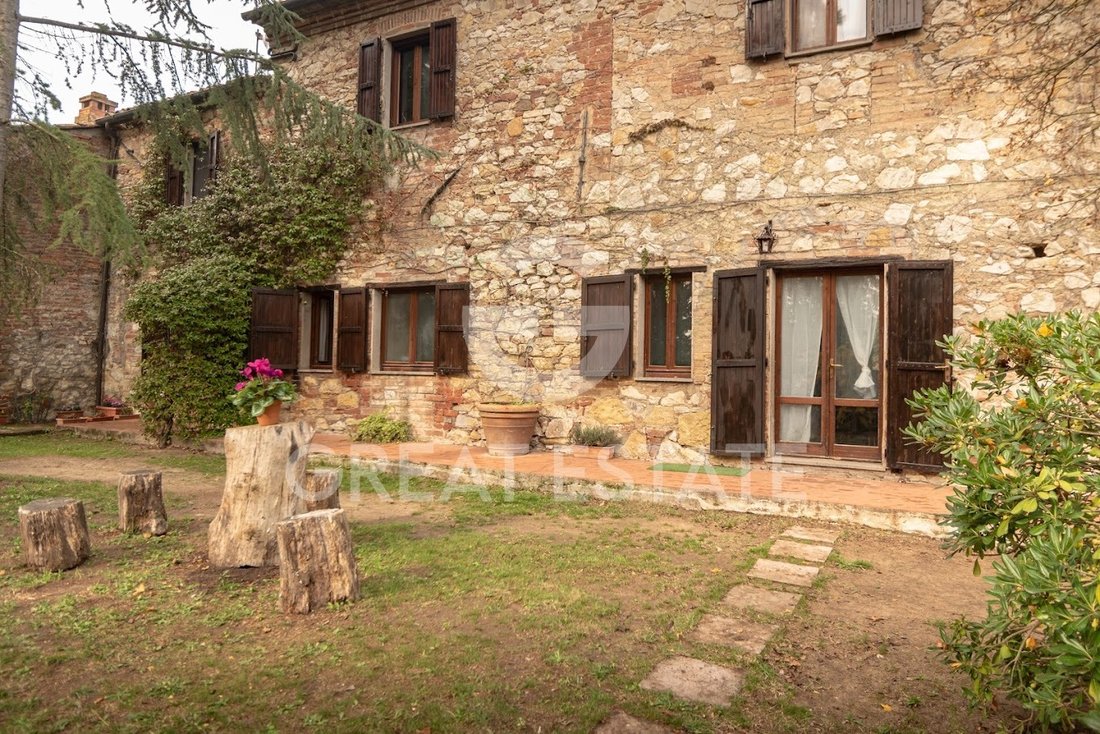 Estate in Castiglione del Lago, Umbria, Italy 4 - 15864785