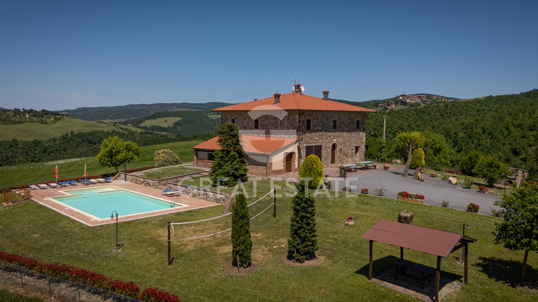 Estate in Acquapendente, Lazio, Italy 3 - 15864789