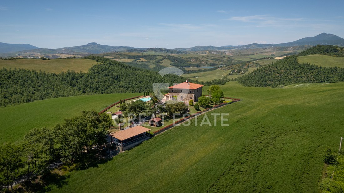 Estate in Acquapendente, Lazio, Italy 1 - 15864789